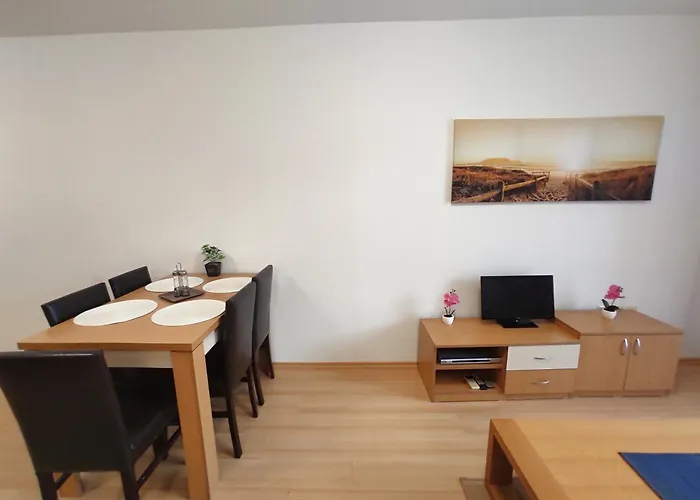 Double Cherry Apartment *